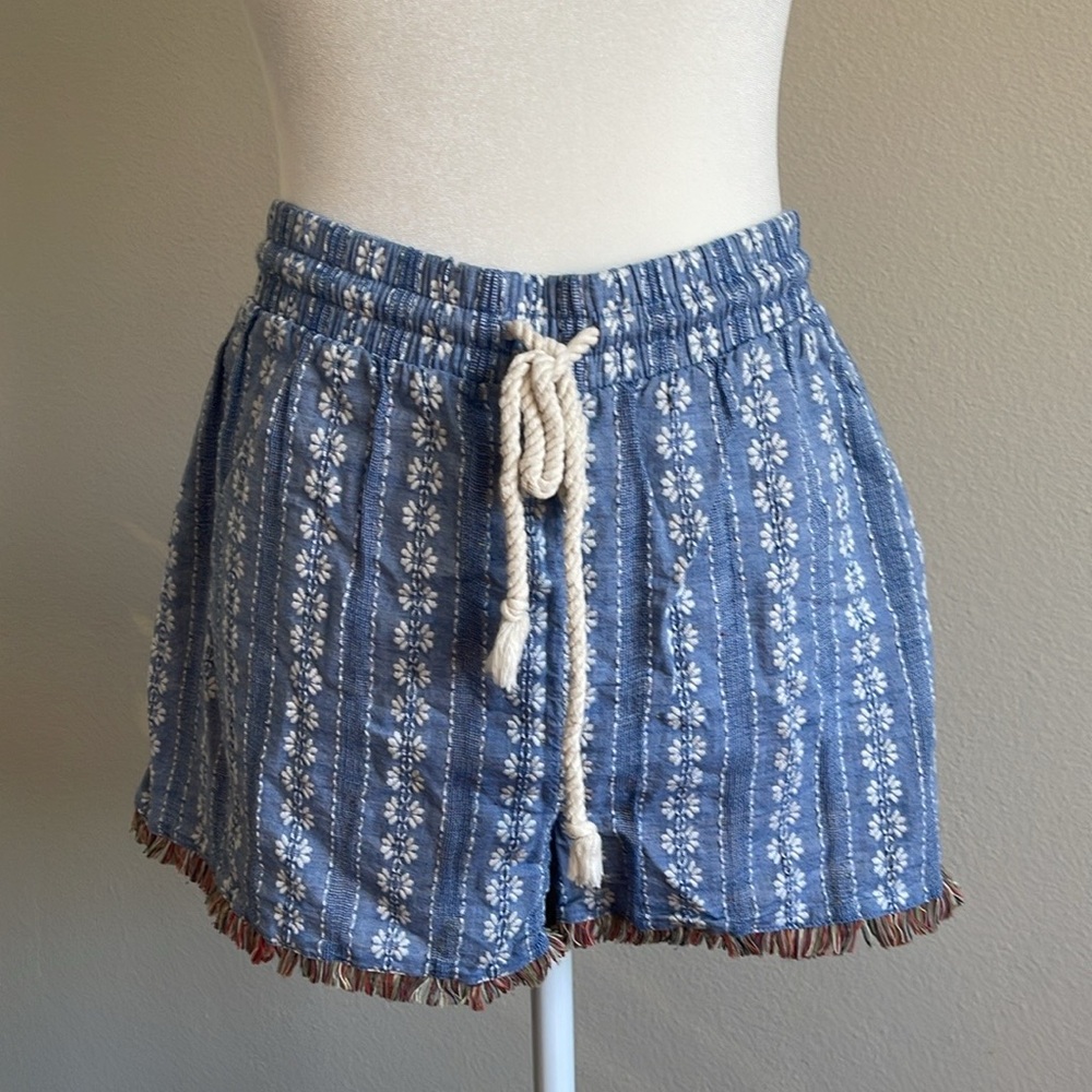Blue Floral Women's Shorts XL